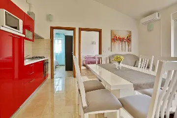Air-conditioned Apartment with Balcony Views in Vrsi