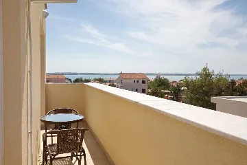 Air-conditioned Apartment with Balcony Views in Vrsi