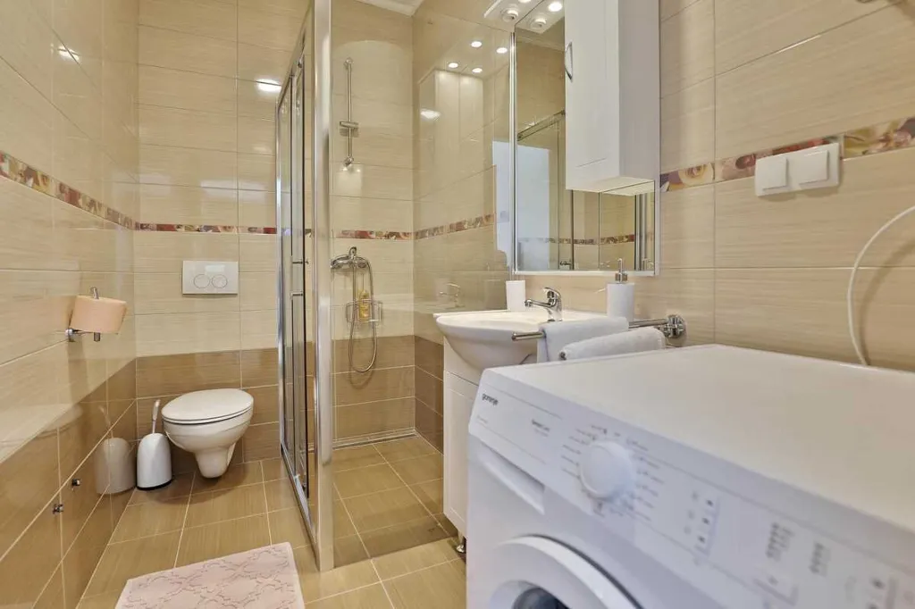 Air-conditioned Apartment with Balcony Views in Vrsi