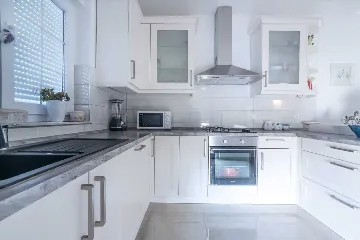 3-Bedroom Apartment in Vrsi for up to 8 Guests