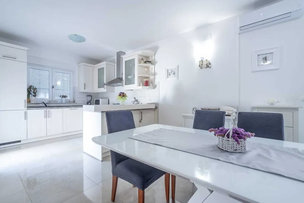 3-Bedroom Apartment in Vrsi for up to 8 Guests