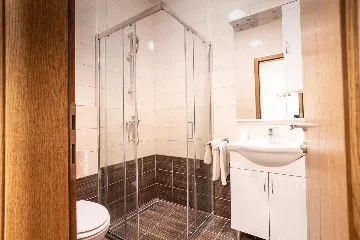 3-Bedroom Apartment in Vrsi for up to 8 Guests