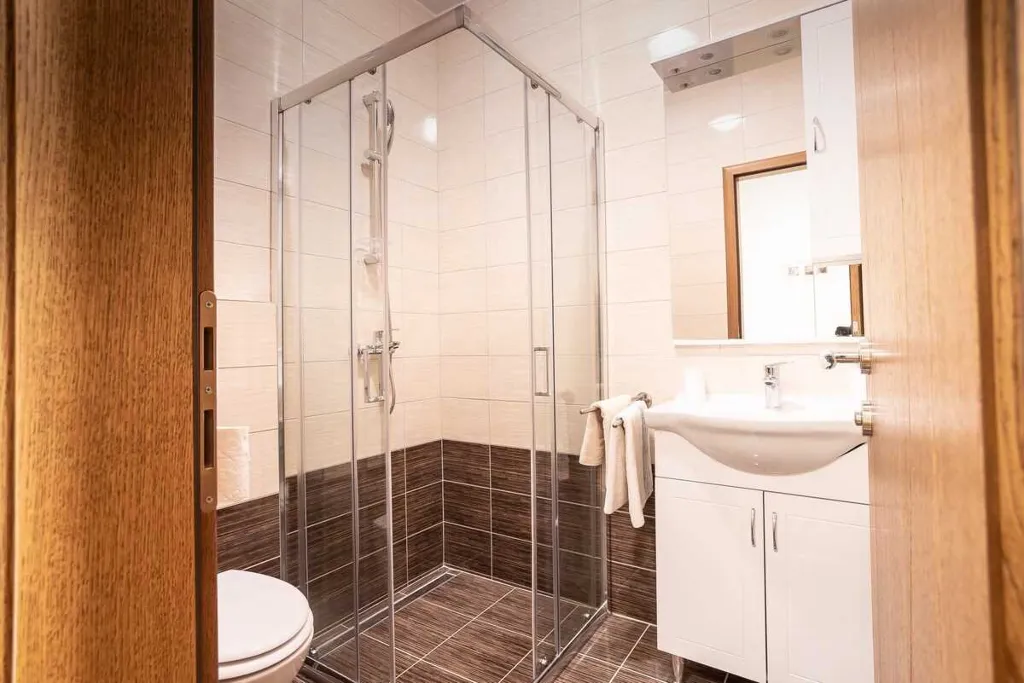 3-Bedroom Apartment in Vrsi for up to 8 Guests
