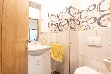 3-Bedroom Apartment in Vrsi for up to 8 Guests