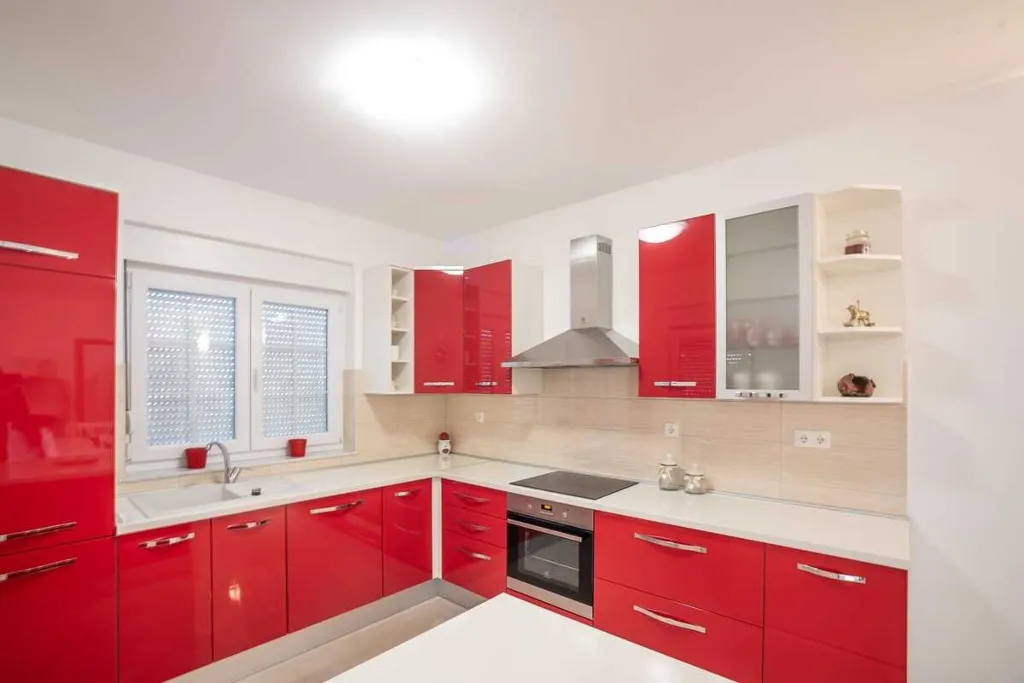 3-Bedroom Vrsi Apartment for Up to 8 Guests