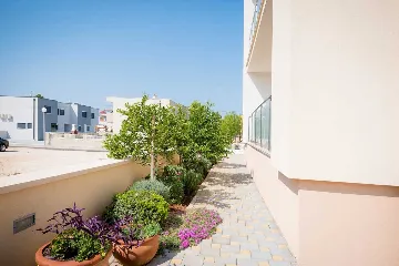 3-Bedroom Vrsi Apartment for Up to 8 Guests