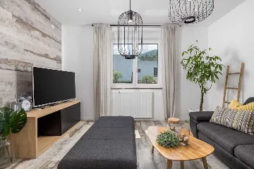 Matulji Villa for 10 Guests with Private Pool