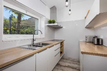 Matulji Villa for 10 Guests with Private Pool