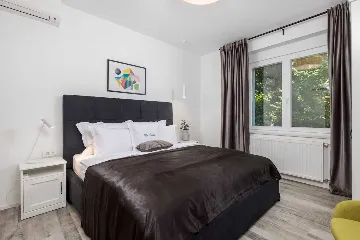 Matulji Villa for 10 Guests with Private Pool