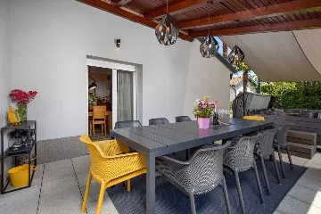 Matulji Villa for 10 Guests with Private Pool