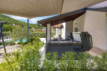 Matulji Villa for 10 Guests with Private Pool