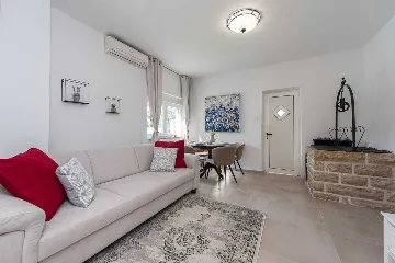 2-Bedroom Villa with Pool in Pridraga, Croatia