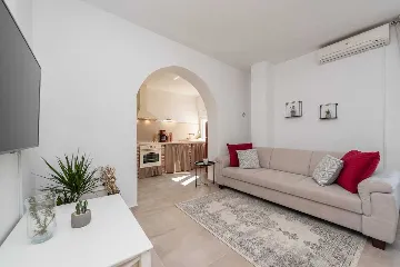 2-Bedroom Villa with Pool in Pridraga, Croatia