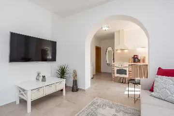 2-Bedroom Villa with Pool in Pridraga, Croatia