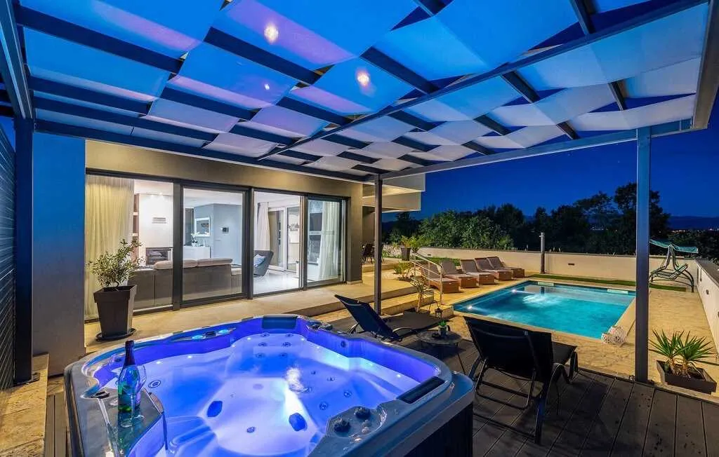 3-Bedroom Villa in Crno (Zadar area) for 6 Guests