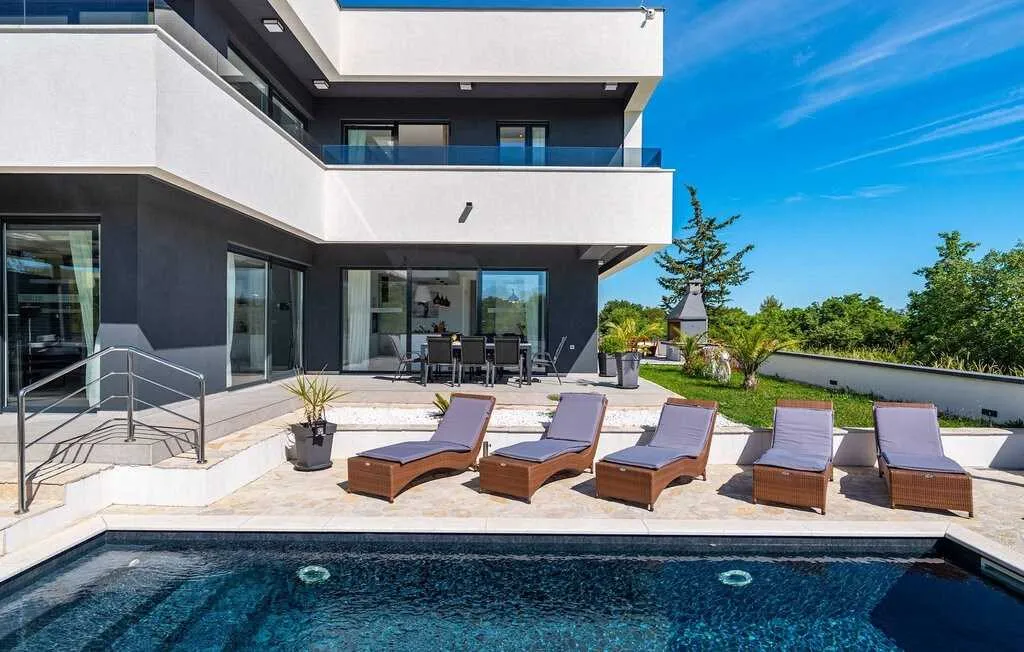 3-Bedroom Villa in Crno (Zadar area) for 6 Guests