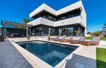 3-Bedroom Villa in Crno (Zadar area) for 6 Guests