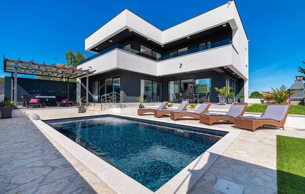 3-Bedroom Villa in Crno (Zadar area) for 6 Guests