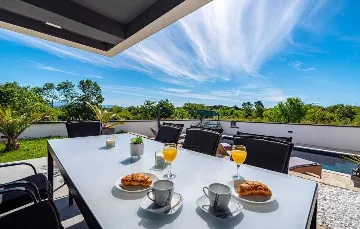 3-Bedroom Villa in Crno (Zadar area) for 6 Guests