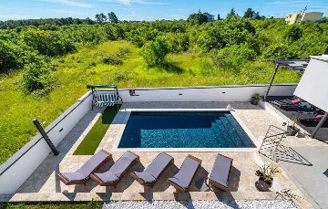 3-Bedroom Villa in Crno (Zadar area) for 6 Guests