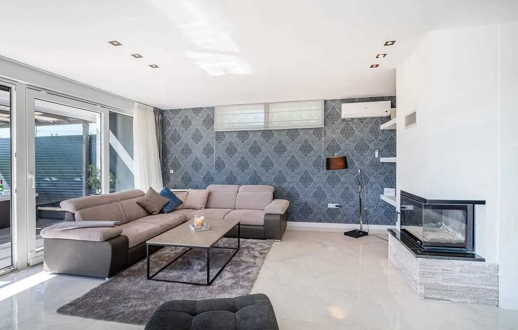 3-Bedroom Villa in Crno (Zadar area) for 6 Guests