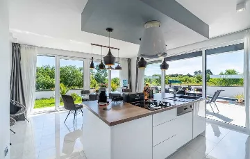 3-Bedroom Villa in Crno (Zadar area) for 6 Guests