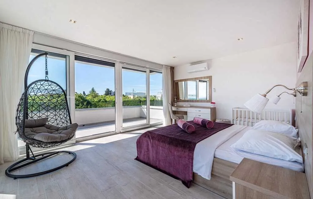3-Bedroom Villa in Crno (Zadar area) for 6 Guests