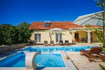 Podine 3-Bedroom Villa for Up to 8 Guests