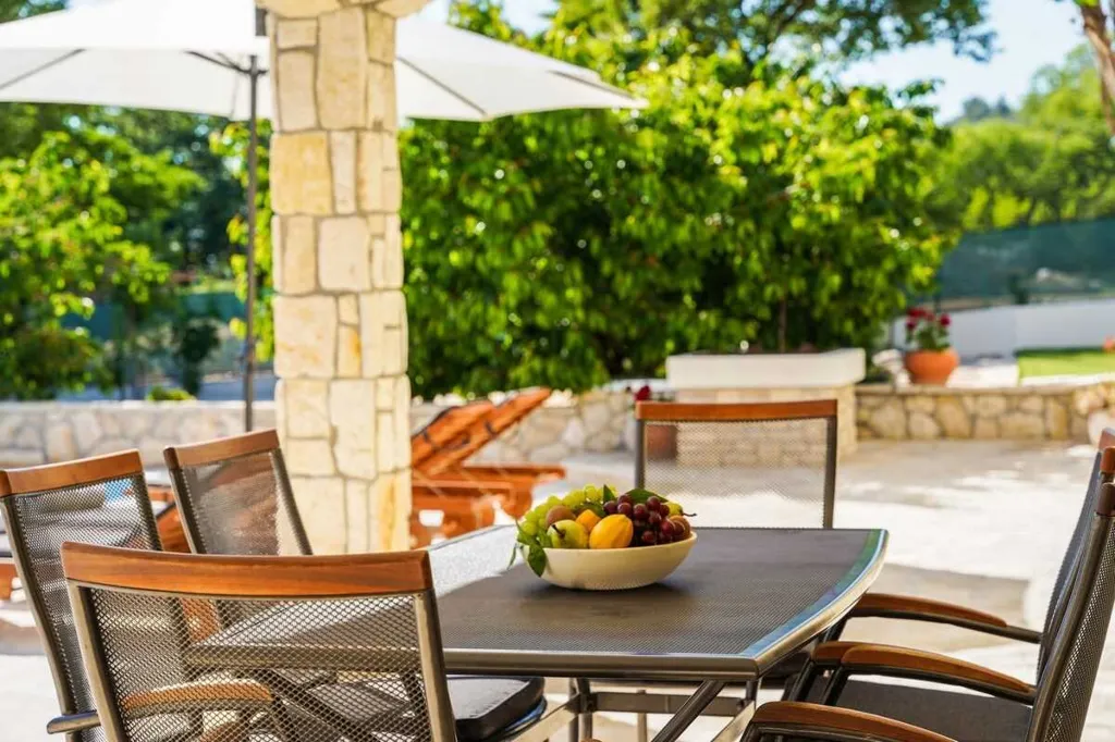 Podine 3-Bedroom Villa for Up to 8 Guests