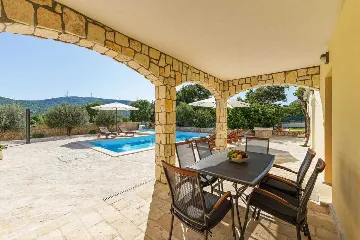 Podine 3-Bedroom Villa for Up to 8 Guests