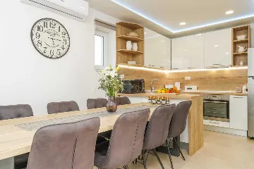 Podine 3-Bedroom Villa for Up to 8 Guests