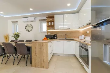 Podine 3-Bedroom Villa for Up to 8 Guests