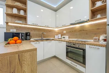 Podine 3-Bedroom Villa for Up to 8 Guests