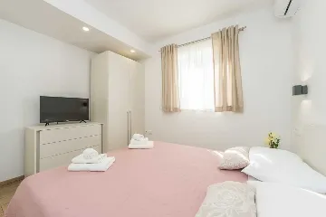 Podine 3-Bedroom Villa for Up to 8 Guests