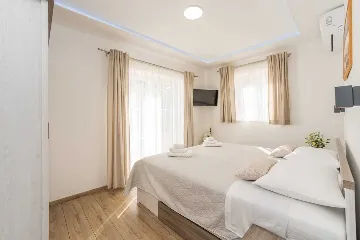 Podine 3-Bedroom Villa for Up to 8 Guests