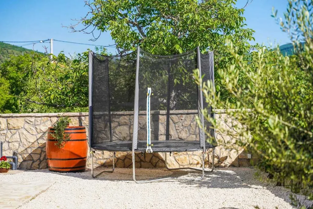 Podine 3-Bedroom Villa for Up to 8 Guests