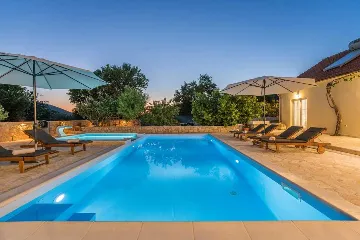 Podine 3-Bedroom Villa for Up to 8 Guests