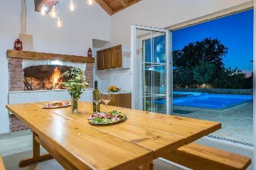 Podine 3-Bedroom Villa for Up to 8 Guests