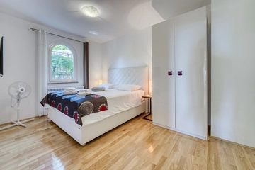 Apartment with Private Pool and Jacuzzi in Veprinac