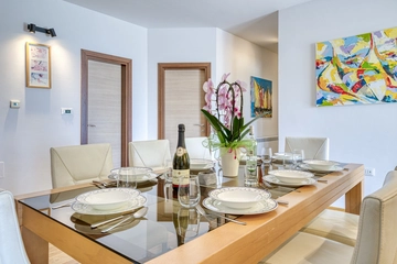 Apartment with Private Pool and Jacuzzi in Veprinac