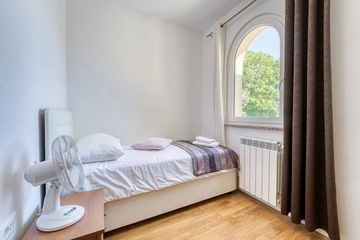 Apartment with Private Pool and Jacuzzi in Veprinac