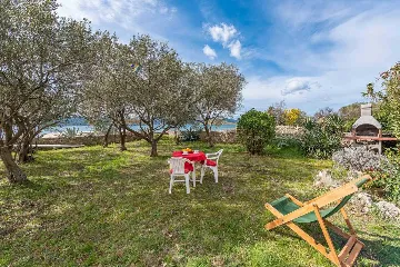 Turanj Beachfront Apartment with Sea View