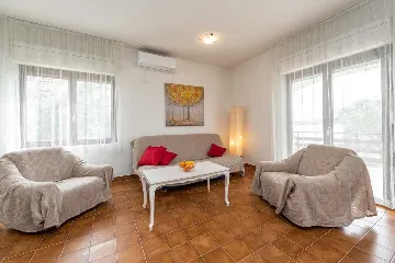 Turanj Beachfront Apartment with Sea View