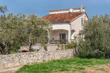 Turanj Beachfront Apartment with Sea View