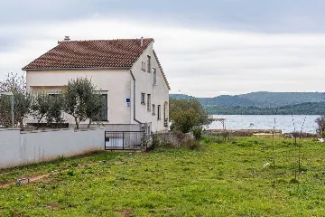 Turanj Beachfront Apartment with Sea View