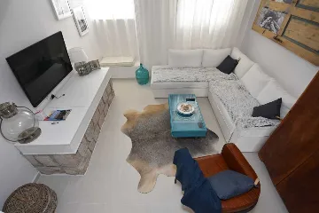 Traditional 2-Bedroom Vacation Home in Murter