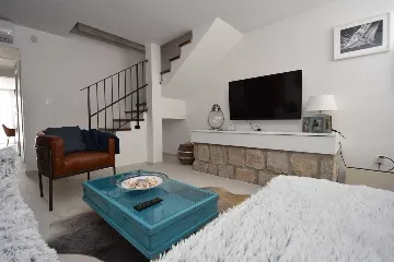 Traditional 2-Bedroom Vacation Home in Murter