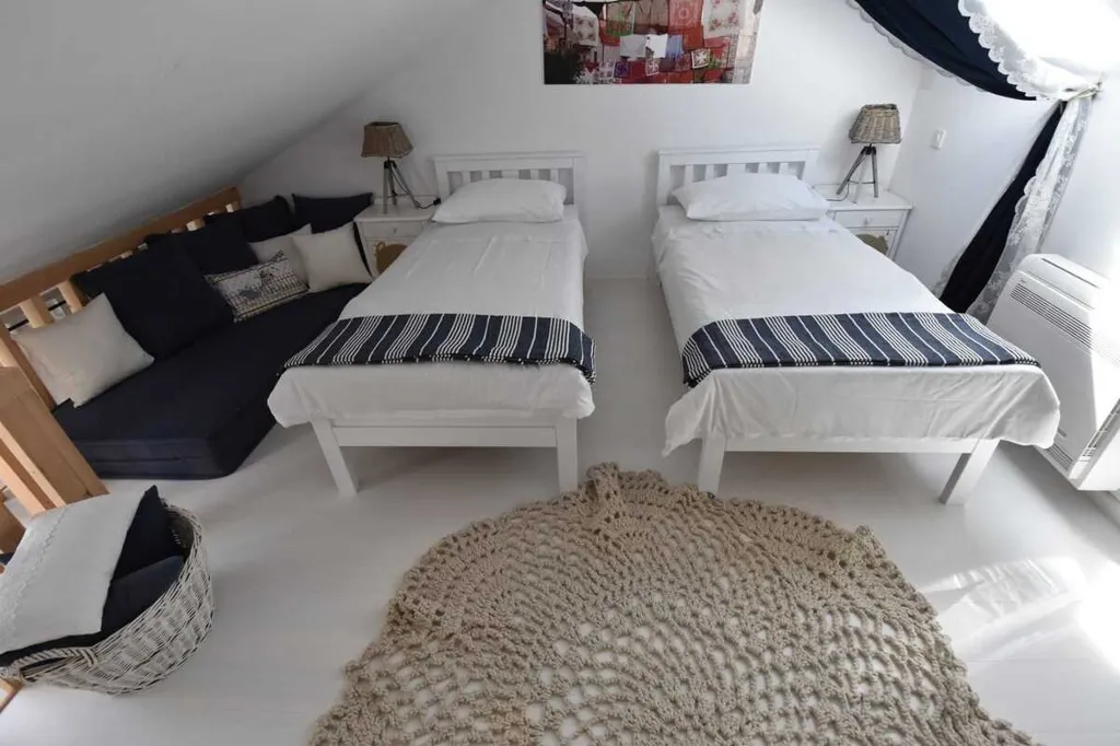 Traditional 2-Bedroom Vacation Home in Murter