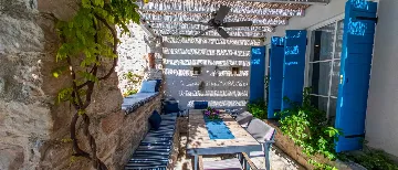 Traditional 2-Bedroom Vacation Home in Murter