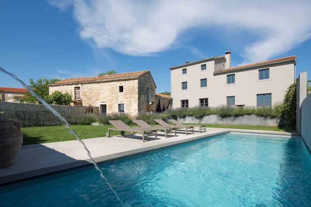 Radetići Villa with Private Pool for 12 Guests